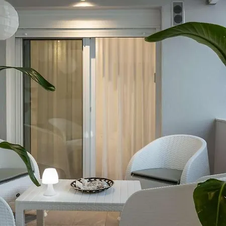 Appartement Skalidis 2 *